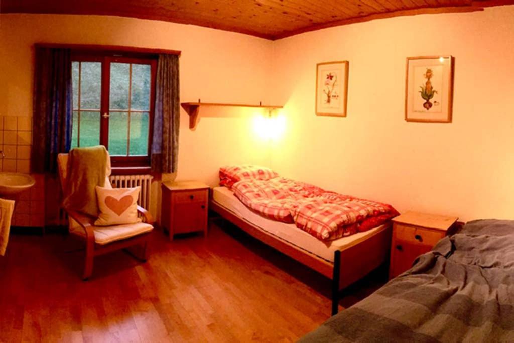 Ferienwohnung Uf Z'Enisch كلوسترز المظهر الخارجي الصورة