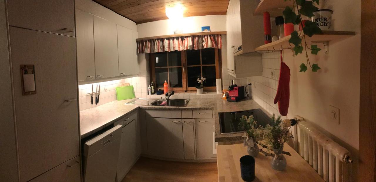 Ferienwohnung Uf Z'Enisch كلوسترز المظهر الخارجي الصورة