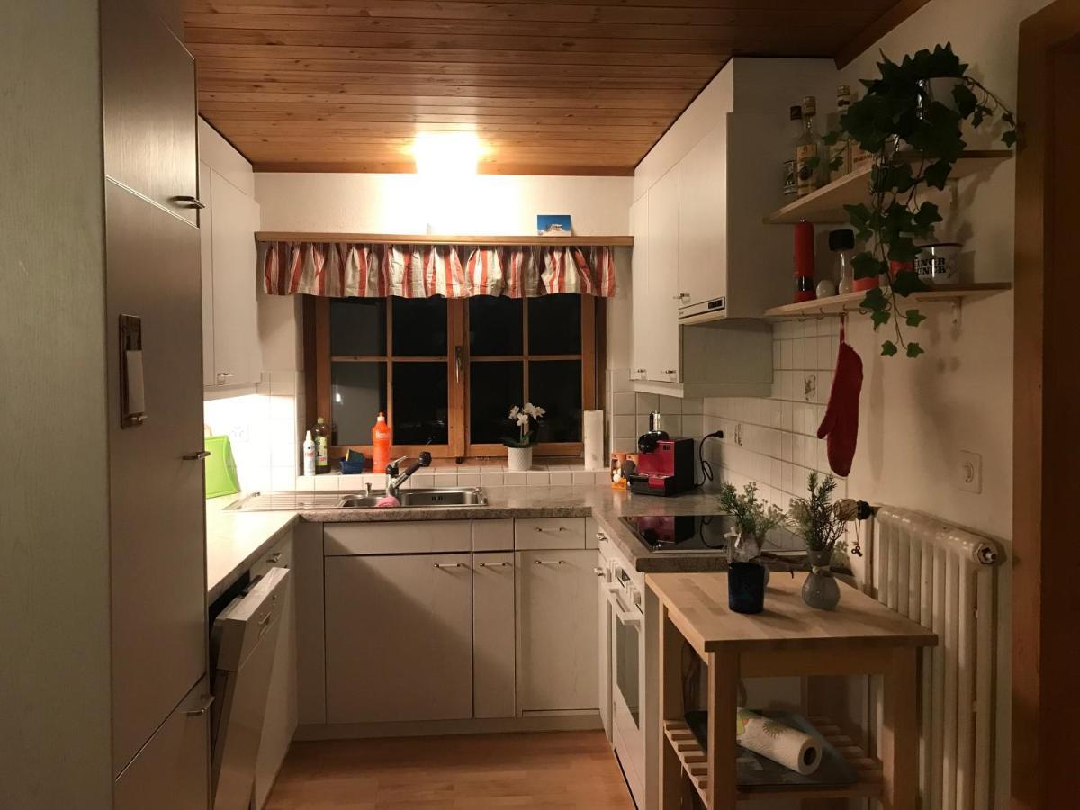 Ferienwohnung Uf Z'Enisch كلوسترز المظهر الخارجي الصورة